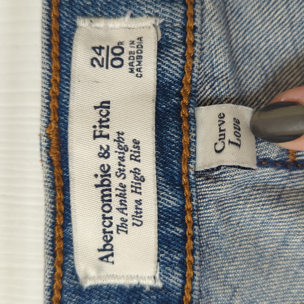 Abercrombie & Fitch Distressed Ankle Straight Ultra High Rise Curve Love Jeans - Picture 9 of 15